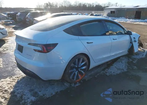 2024 Tesla Model 3 Long Range Dual Motor All-Wheel Drive z USA, uszkodzony, nr VIN 5YJ3E1EB3RF799432